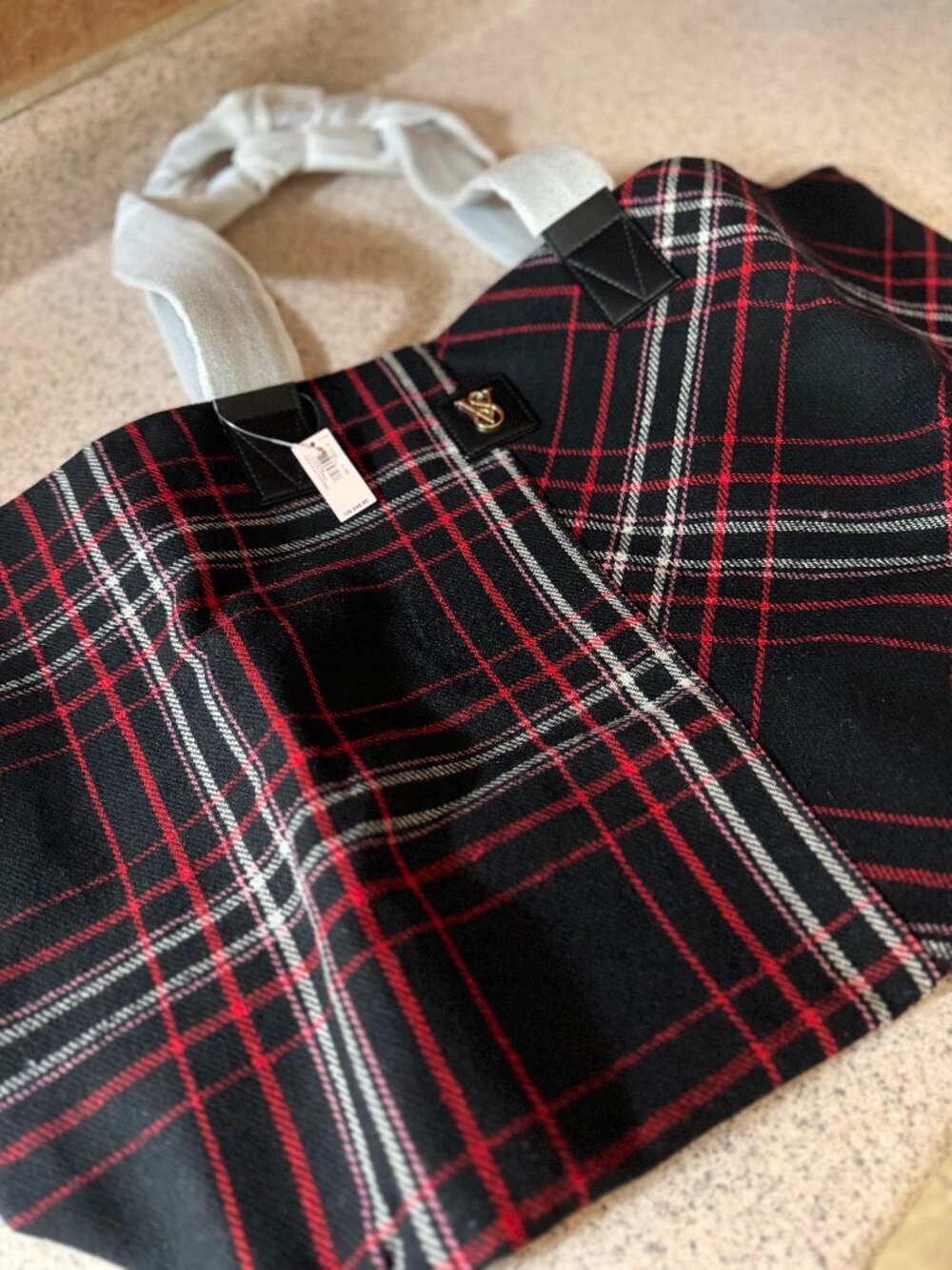 New with Tags! Victoria’s Secret Holiday/Winter Plaid Tote Bag